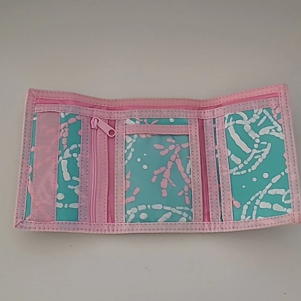 Vineyard Vines Tri Fold Wallet In Martha's Vineyard Print